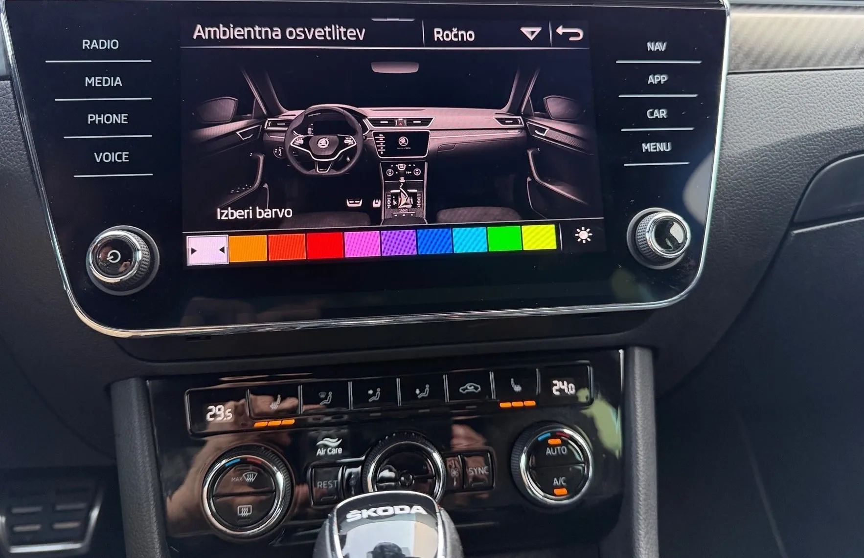 Zunanja slika - Škoda Superb - 2.0 TDI Sportline Combi DSG 147kW-Matrix-Kamera... - 18