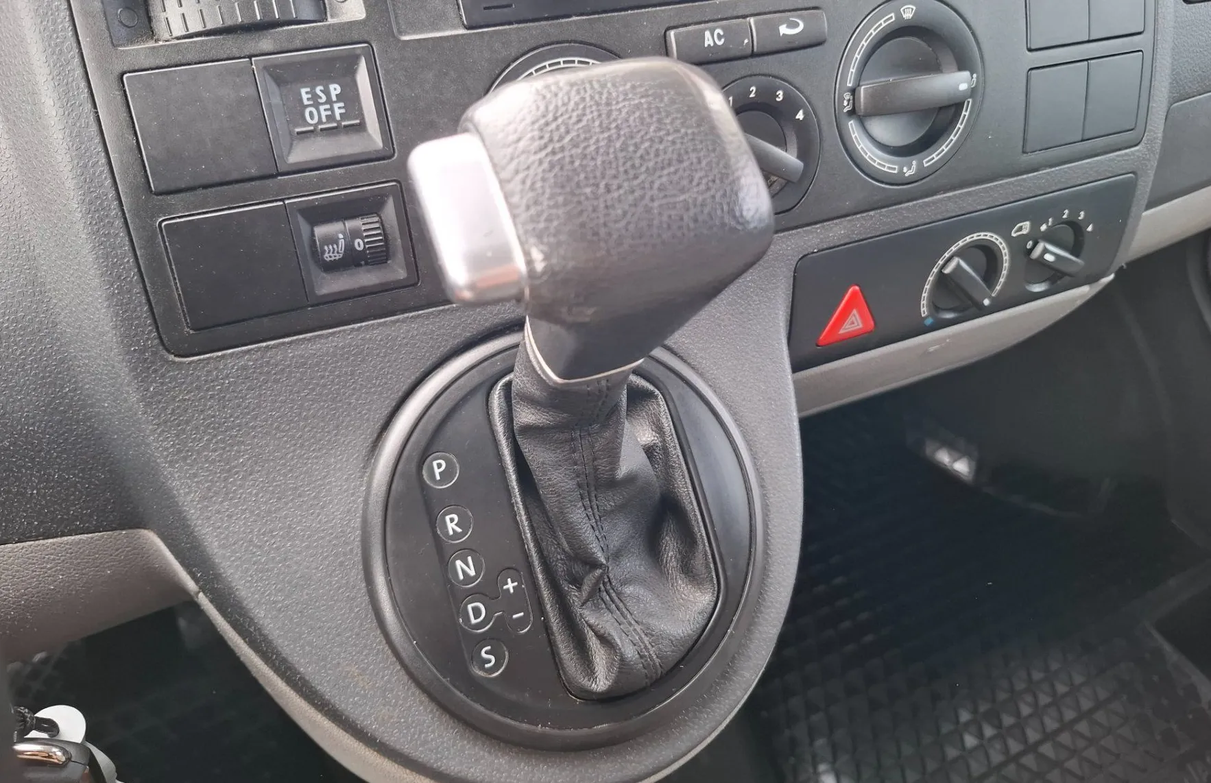 Zunanja slika - Volkswagen Transporter - 2.5 TDI - 14