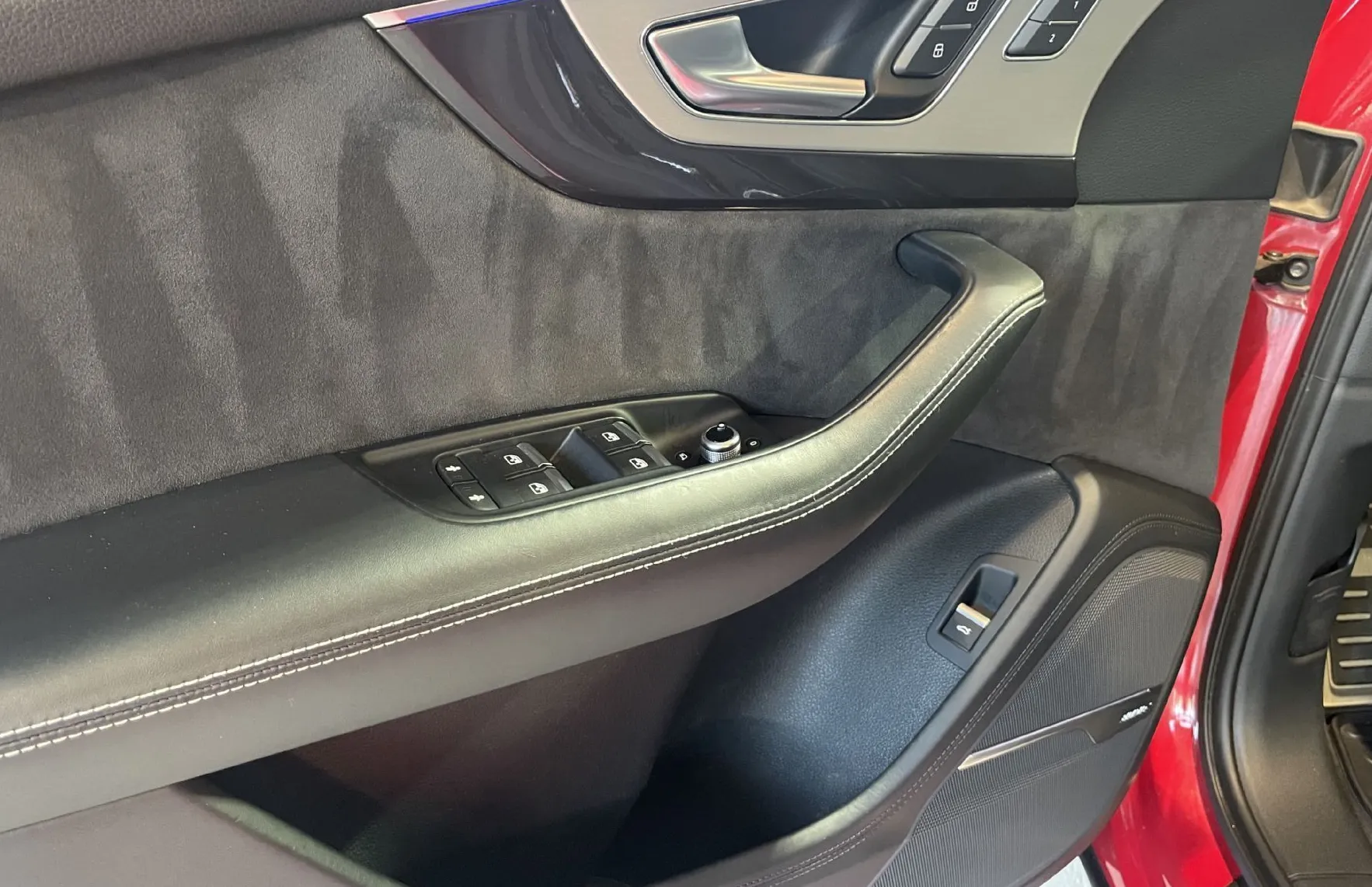 Zunanja slika - Audi Q7 - ZRAČNO-HUD-PANO-NAVI-MEMORY-ALCANTARA-VIRTUAL-22C - 16