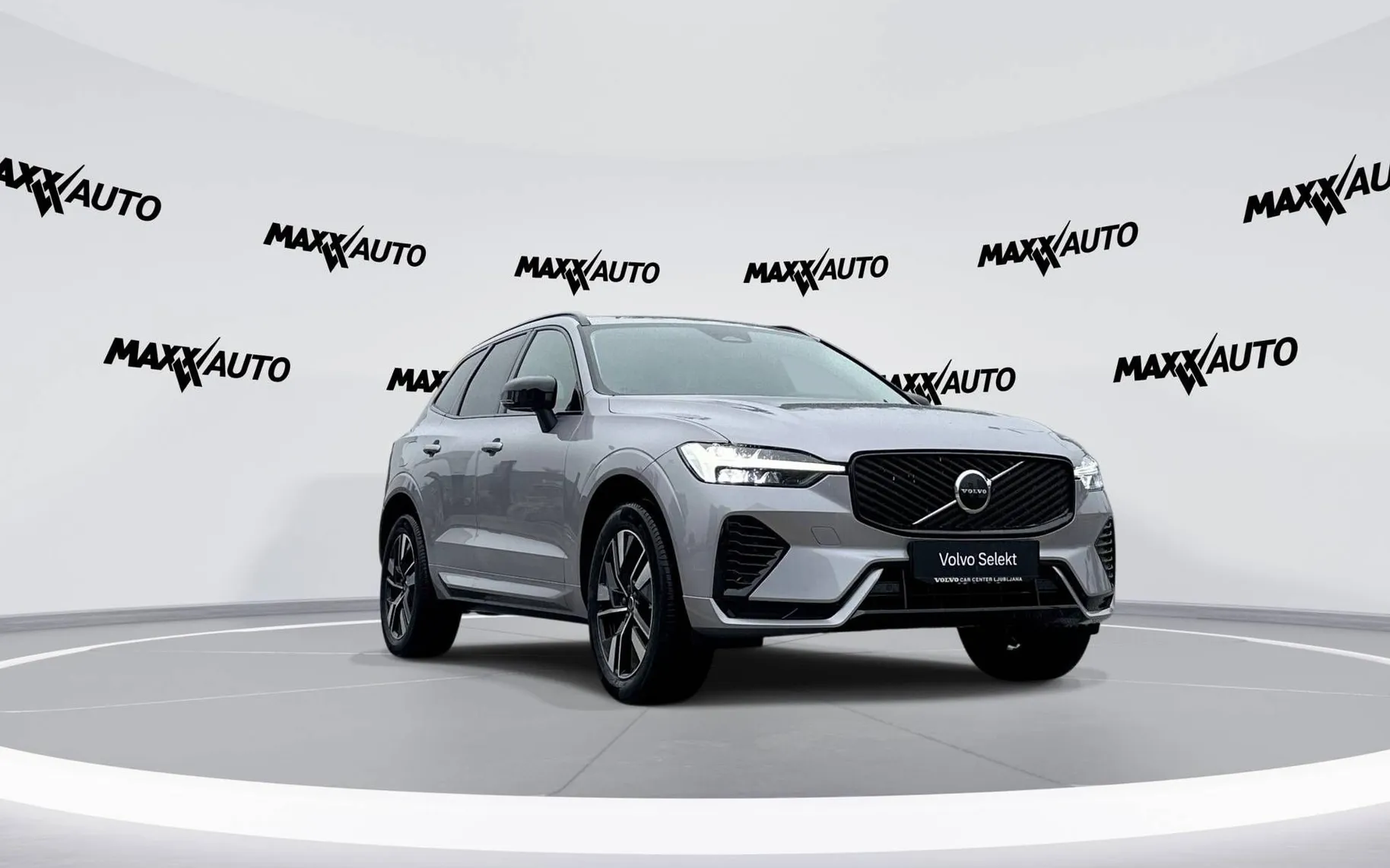 Zunanja slika - Volvo XC60 - B5 P AWD Plus Dark Avt. - 3