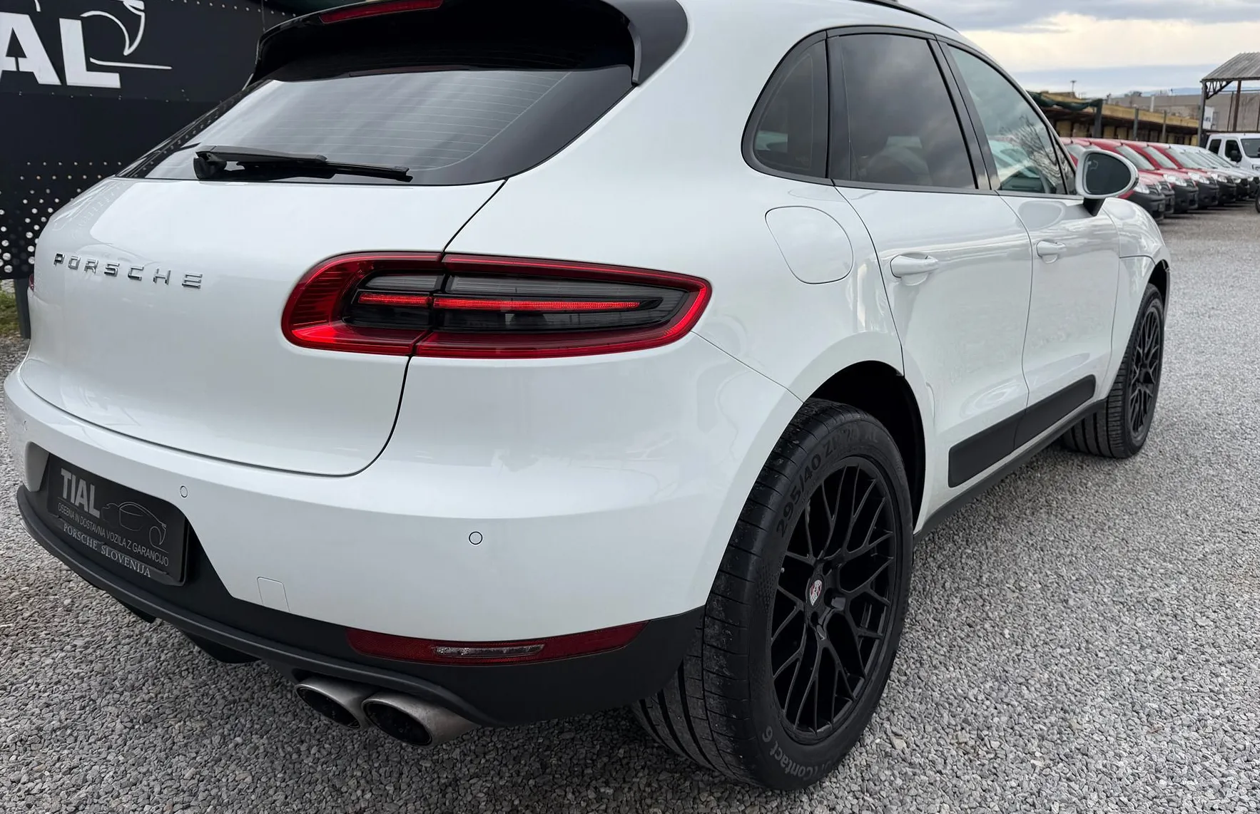 Zunanja slika - Porsche Macan - 3.0 D LED-20COL-4X4-NAVI-MEMORY-USNJE- MOZ.MENJAVA - 7