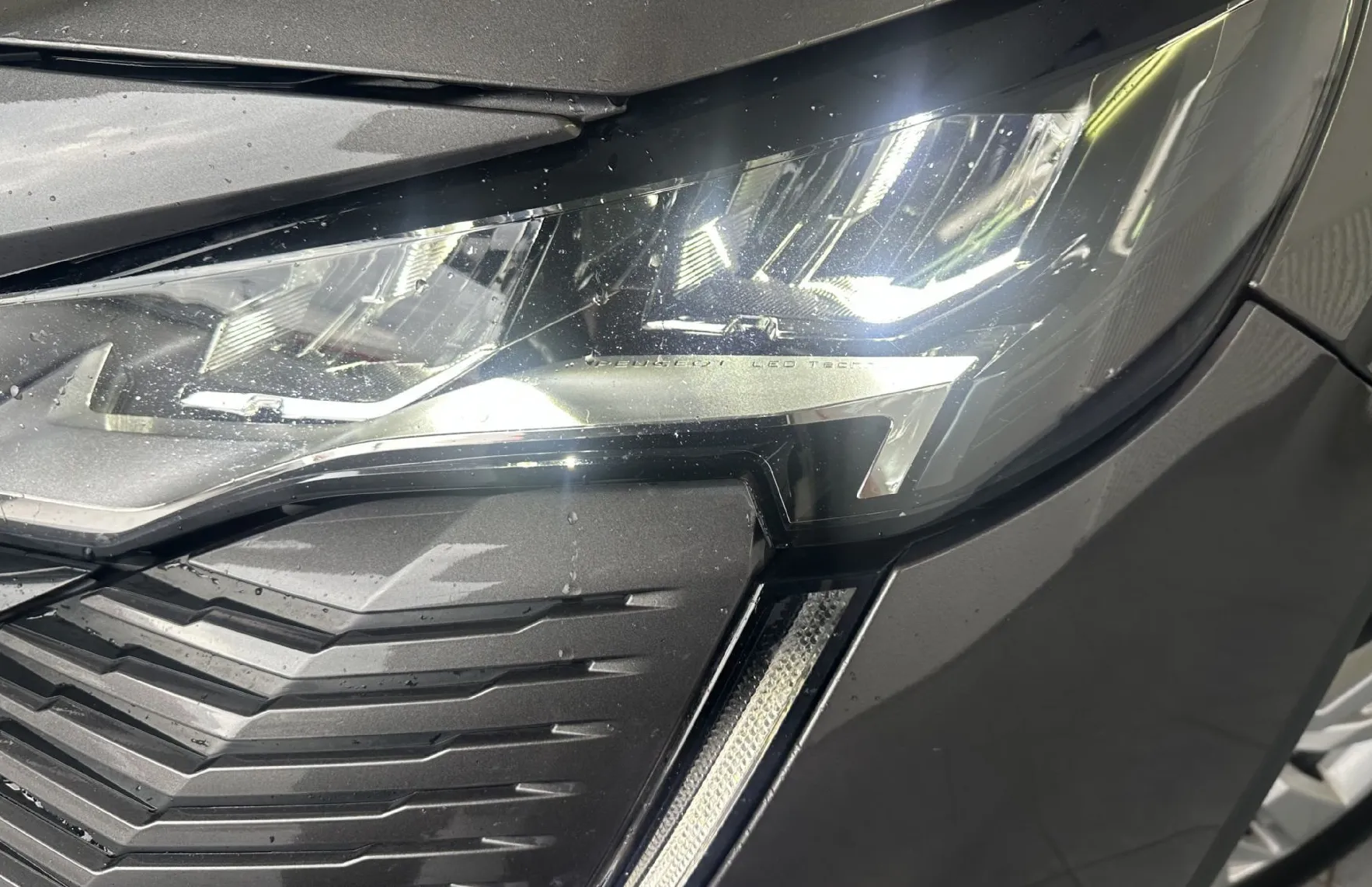 Zunanja slika - Peugeot 3008 - 1.5 BlueHDi 130 EAT8 Active.KAMERA.NAVI.ALU.2022 - 3