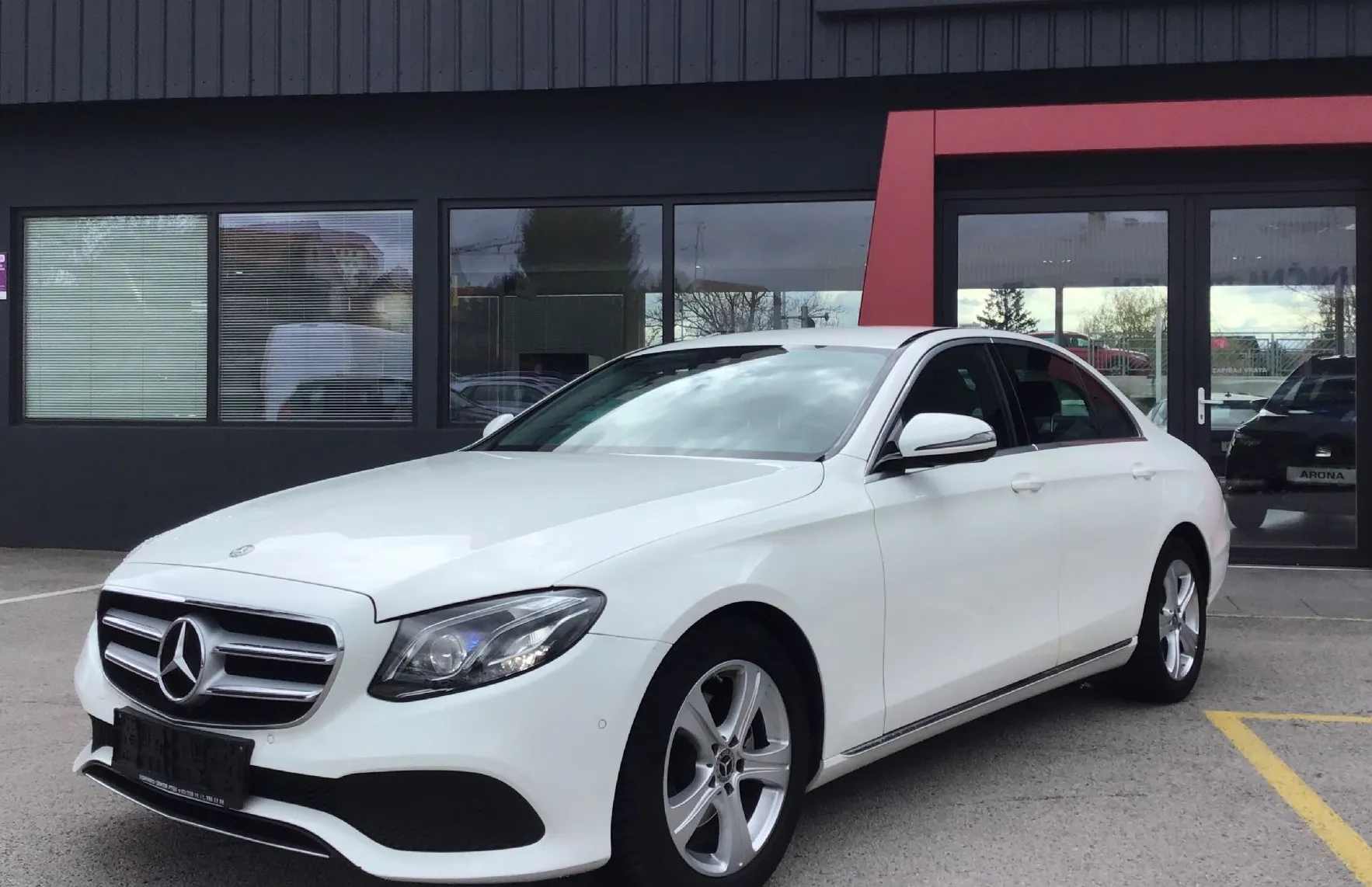Zunanja slika - Mercedes-Benz E-Razred - E 220 d AVANTGARDE - 1