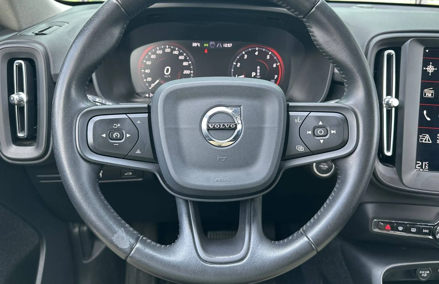 Zunanja slika - Volvo XC40 - T3 Momentum Avt. - 14