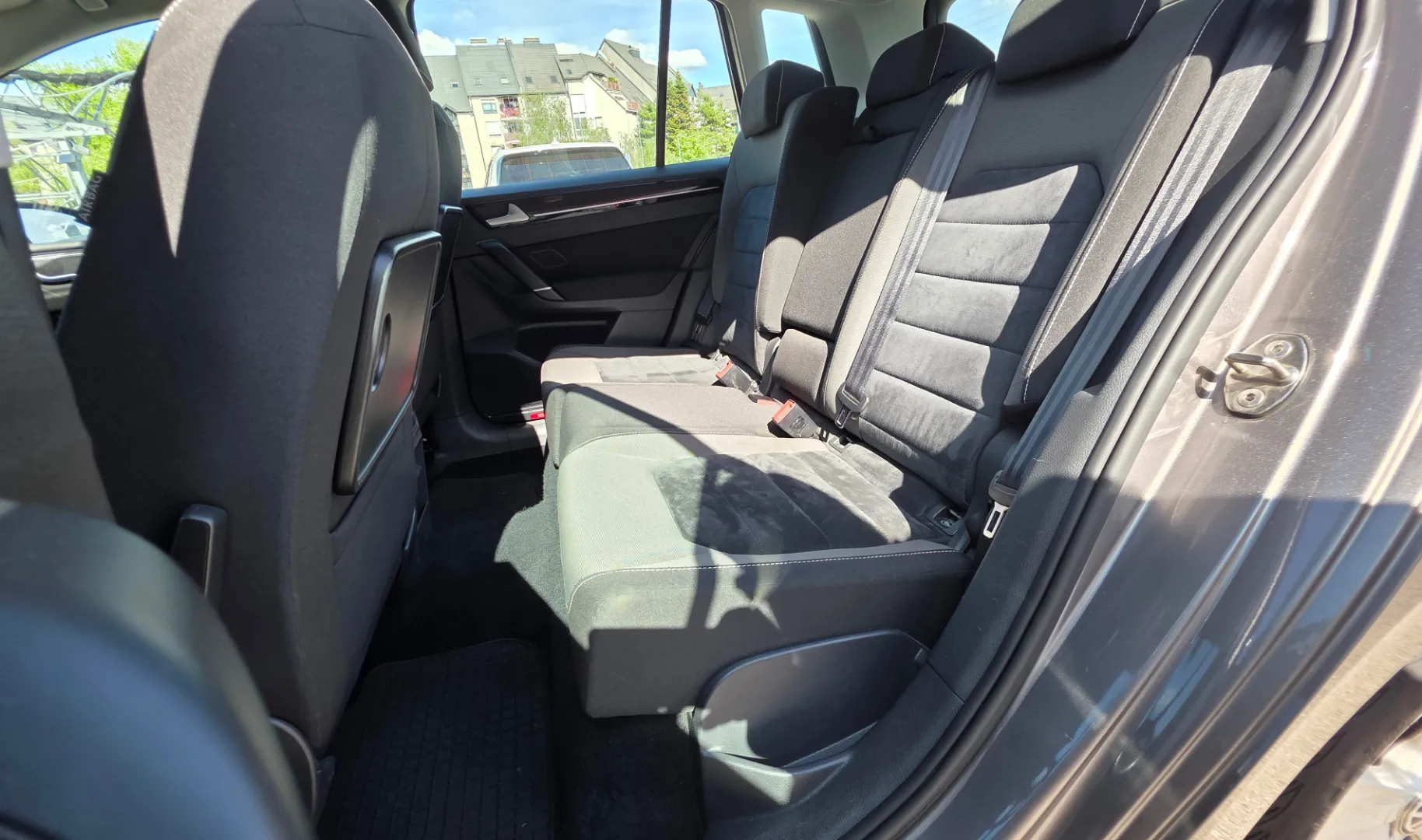 Zunanja slika - Volkswagen Golf - Sportsvan 1,6 TDI BMT DSG 1.LAST SLO PDC TEMP - 14