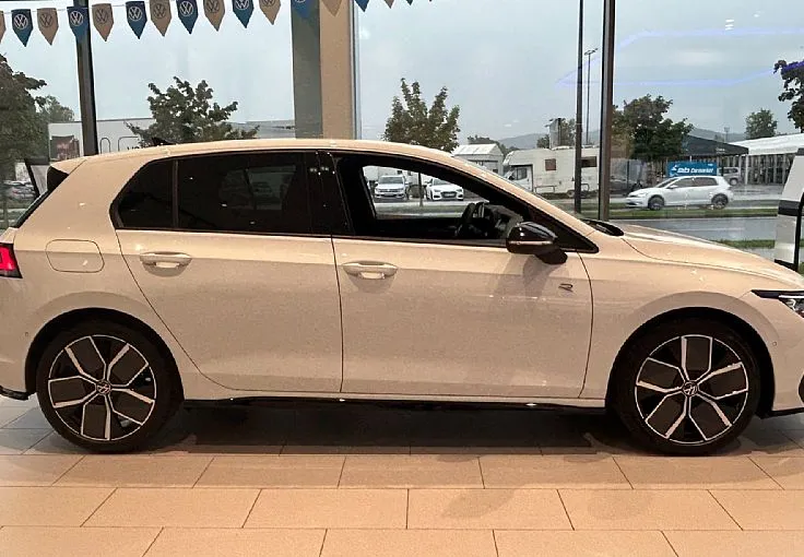Zunanja slika - Volkswagen Golf - 4JOY 1.5 eTSI  DSG - ZALOGA - IQ.LIGHT - - 3