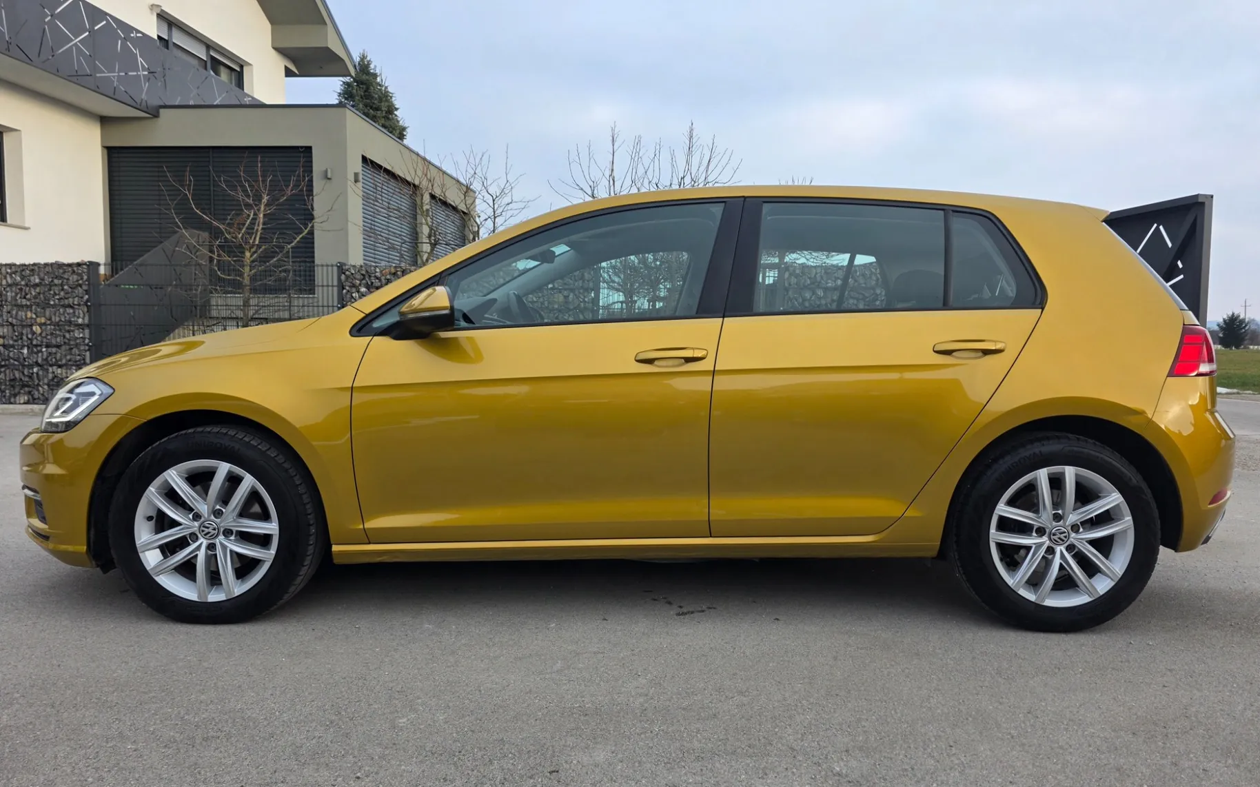 Zunanja slika - Volkswagen Golf - 2,0 TDI BMT Highline 4x4 - 2
