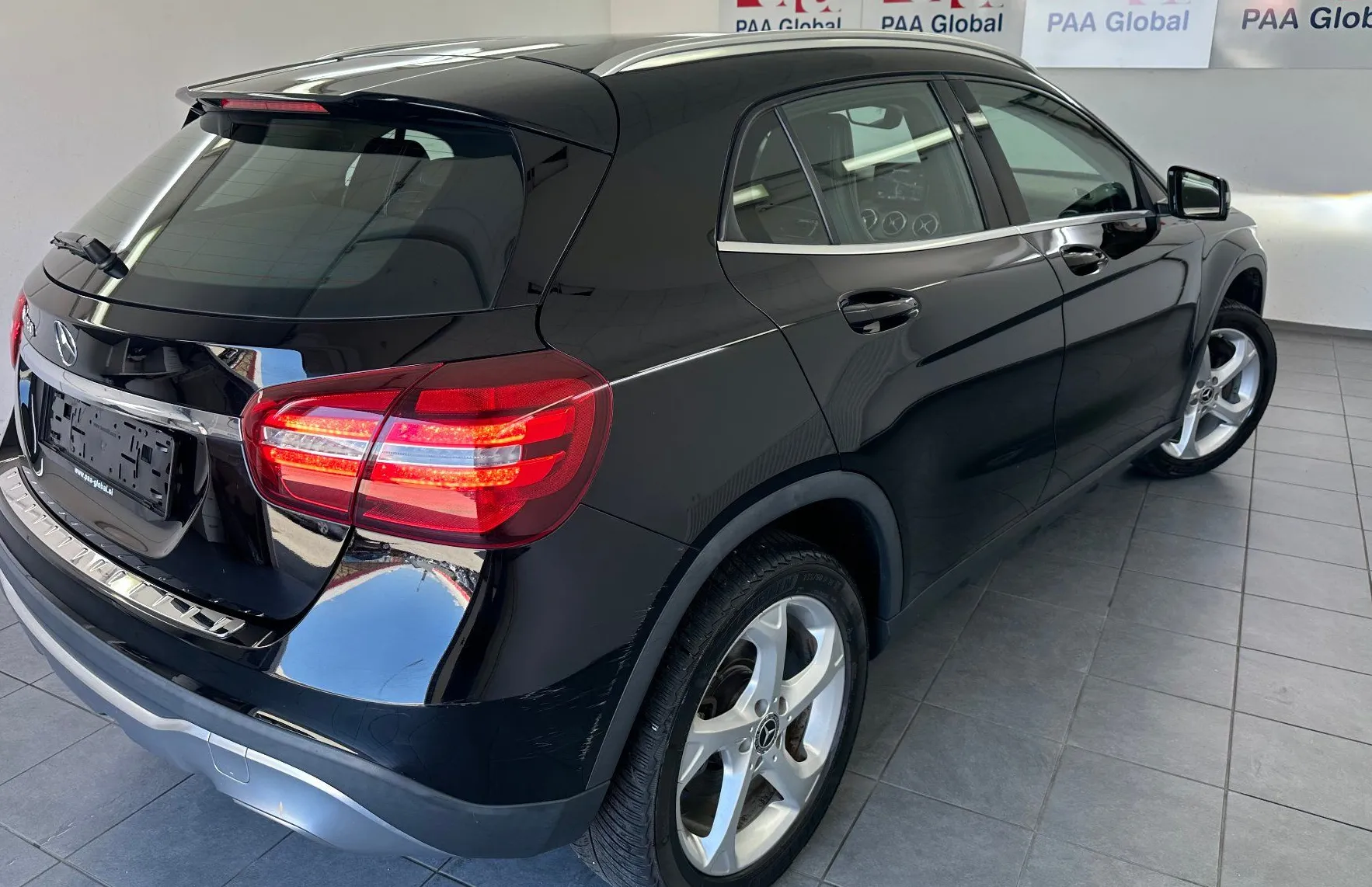 Zunanja slika - Mercedes-Benz GLA-Razred - GLA 180 Avt.KAMERA.USNJE.LED.NAVI. - 6