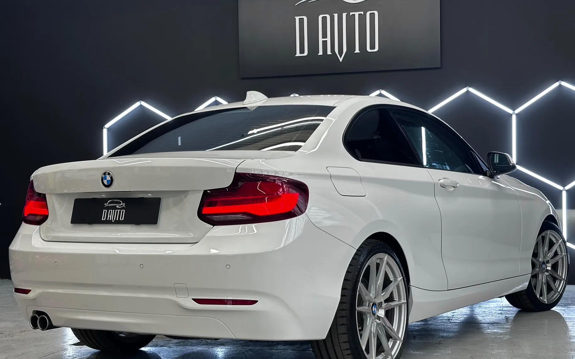 Notranja slika - BMW serija 2 Coupe: - serija 2  220d Coupe SAMO 68.000km+SLO VOZILO - 7