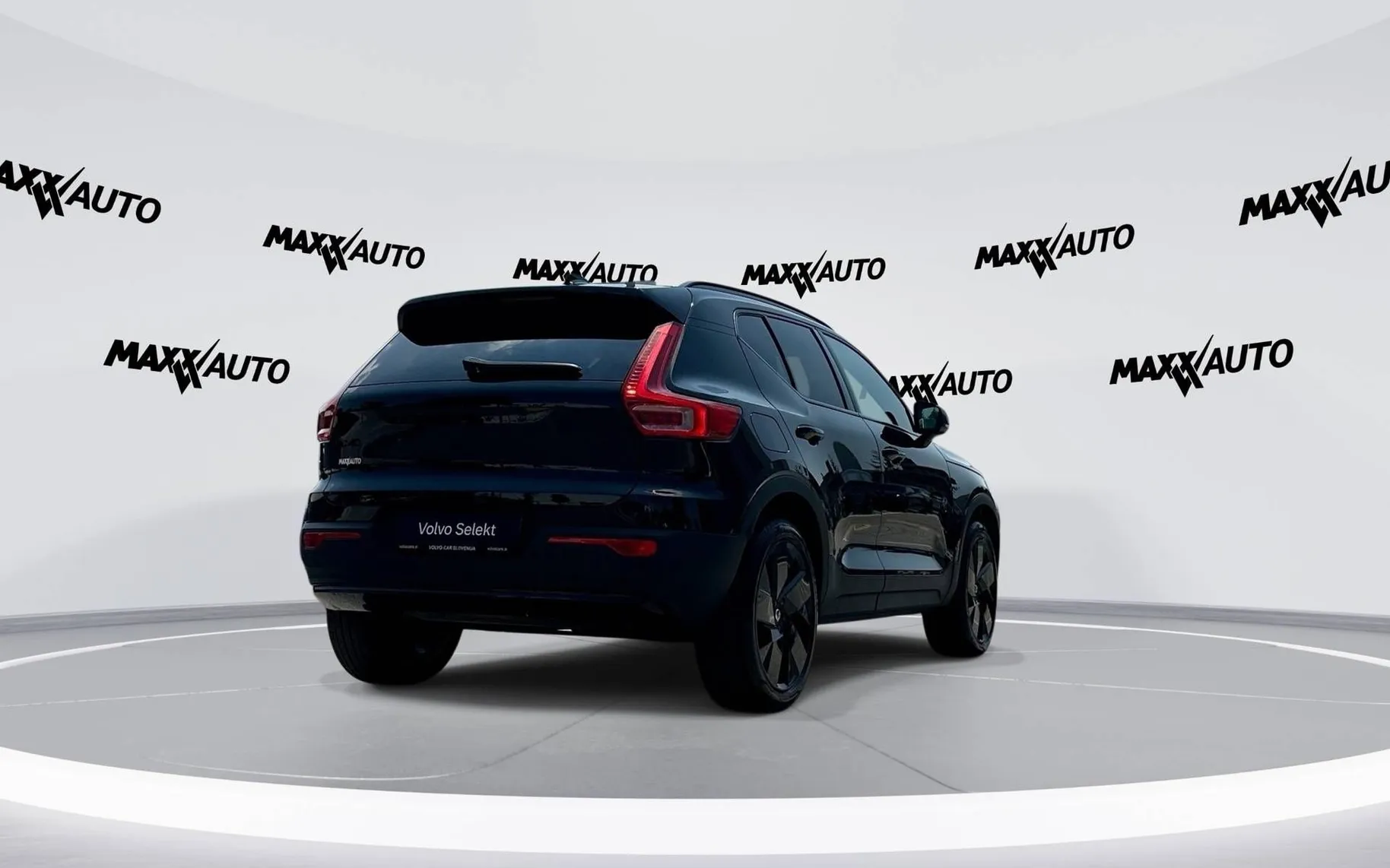 Zunanja slika - Volvo XC40 - B4P Ultra Black Edition Avt. - 5