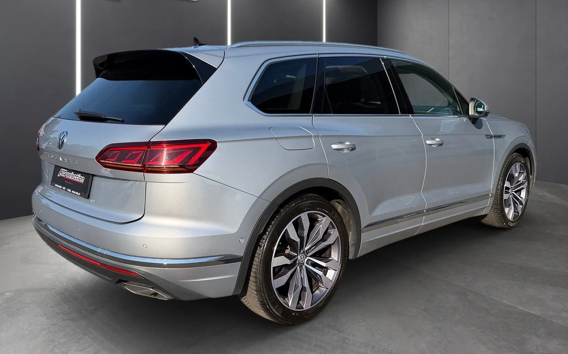 Zunanja slika - Volkswagen Touareg - 4motion V6 TDI BMT Tiptronic-Panorama-Zračno-21COL - 3