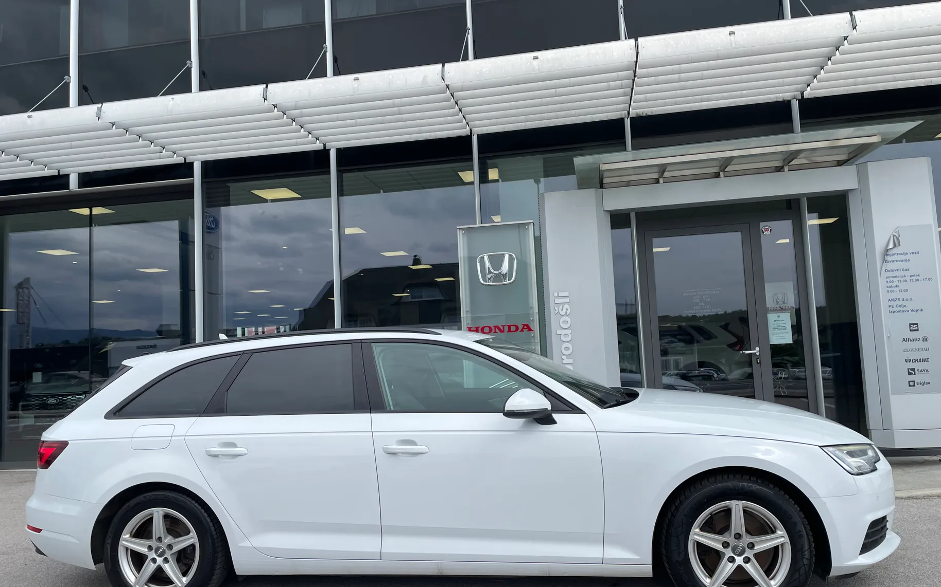 Zunanja slika - Audi A4 - 2.0 TDI DESIGN S-TRONIC NAVI LED TOP - 1