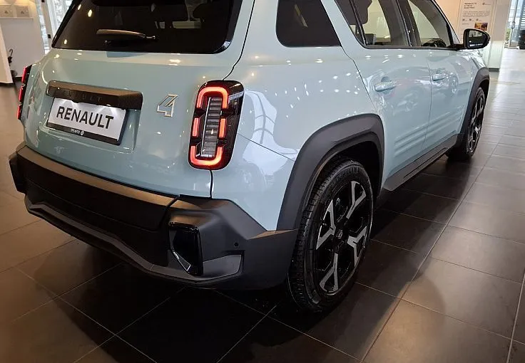 Zunanja slika - Renault 4 E-tech - techno 150 KM + kabel za domačo uporabo - 8