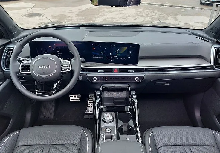 Zunanja slika - KIA Sorento - 2.2 TCi EX Launch Pano.AWD 7s 8DCT 142kW - 8