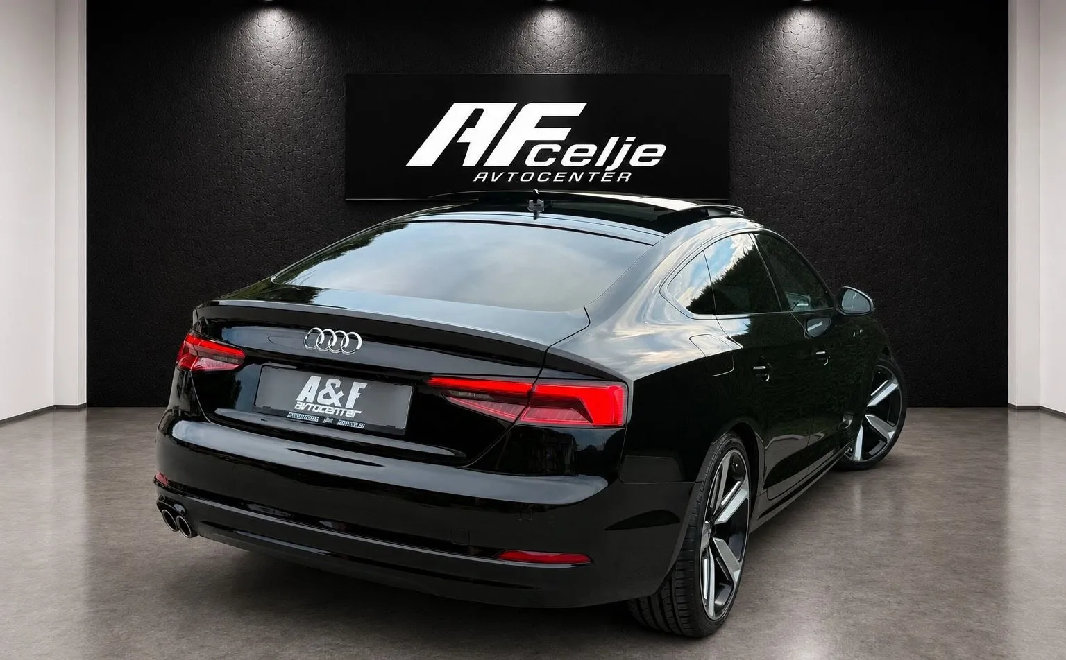 Zunanja slika - Audi A5 Sportback - 2.0 TDI-AUT-3X S LINE-PANORAMA-LIZING ZA TUJCE- - 5