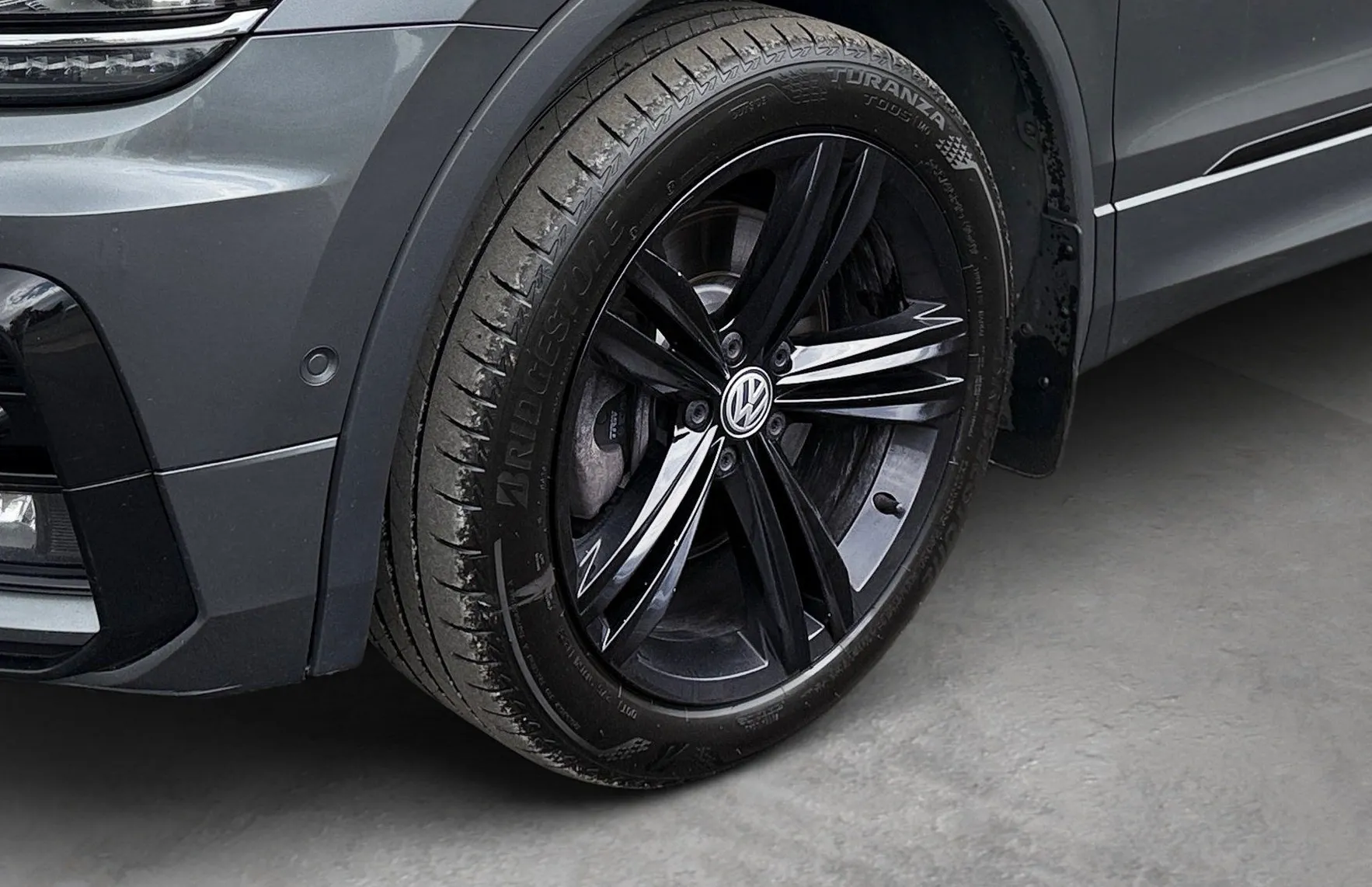 Zunanja slika - VW Tiguan - 4motion 2.0 TDI BMT DSG R-Line-Black Style-WEBASTO - 6