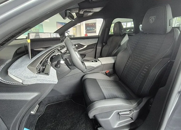 Zunanja slika - Peugeot 3008 - GT Hibrid 145 €6.4 - 6