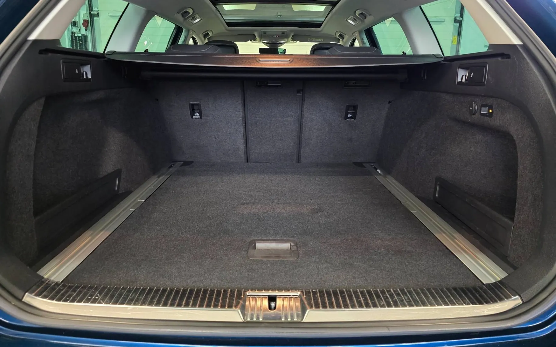 Notranja slika - Volkswagen Passat Variant - 2.0 TDI Business DSG - Matrix.virtual.360kam.pano - 19