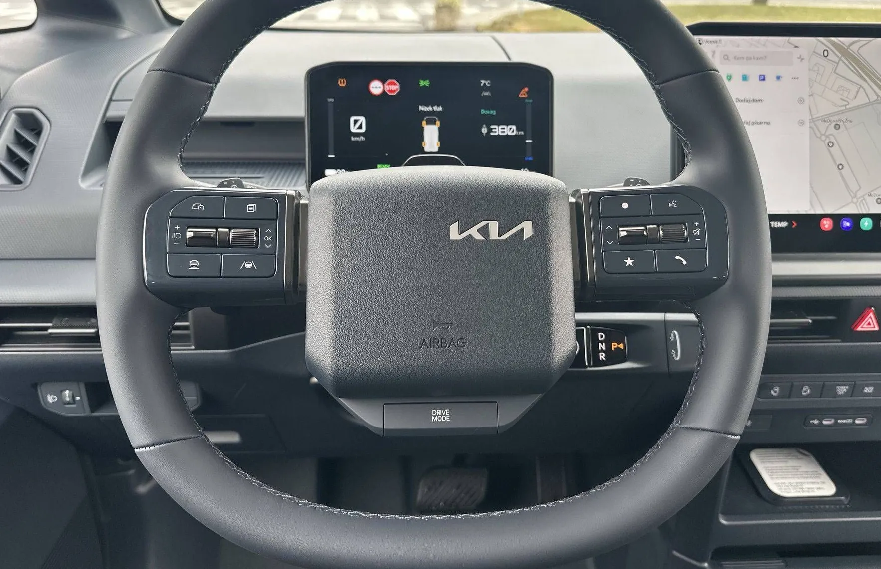 Zunanja slika - KIA PV5 - 71.2 kWh baterija 120 kW  163 KS  Quantum - 12