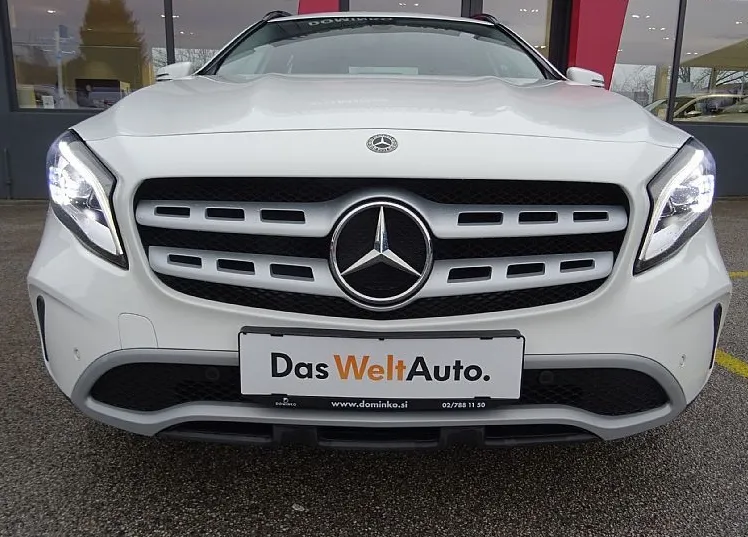 Zunanja slika - Mercedes-Benz GLA-Razred - GLA 200 d 136KM Avt.7G - KOT NOV - SERVISIRAN - - 2