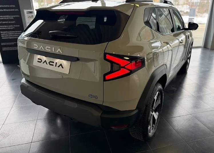 Zunanja slika - Dacia Duster - Tce 140 Journey-MY REVISION 4 LETA 80.000KM - 4