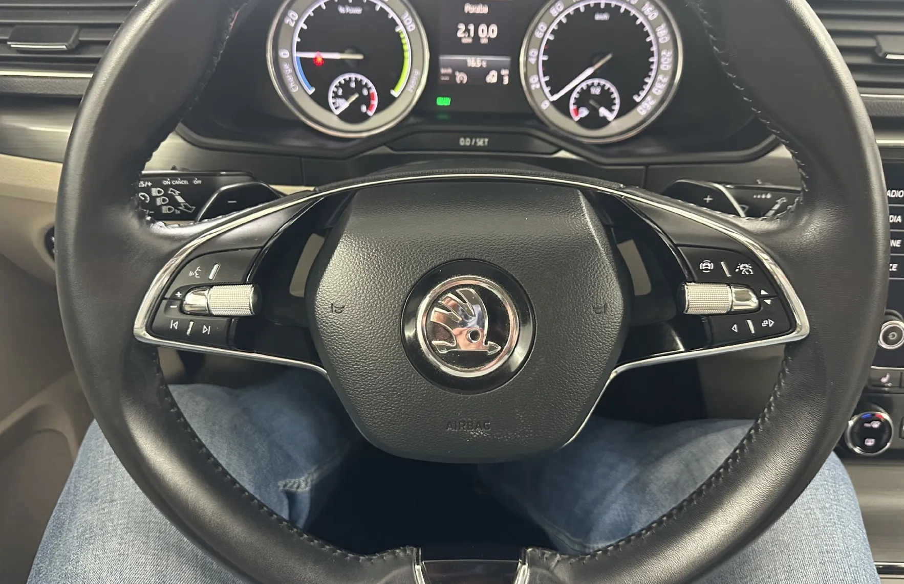 Zunanja slika - Škoda Superb - 1.4 TSI PHEV Style DSG.NEMŠKA+4ALU.KAM 55 KW ELEKT - 12