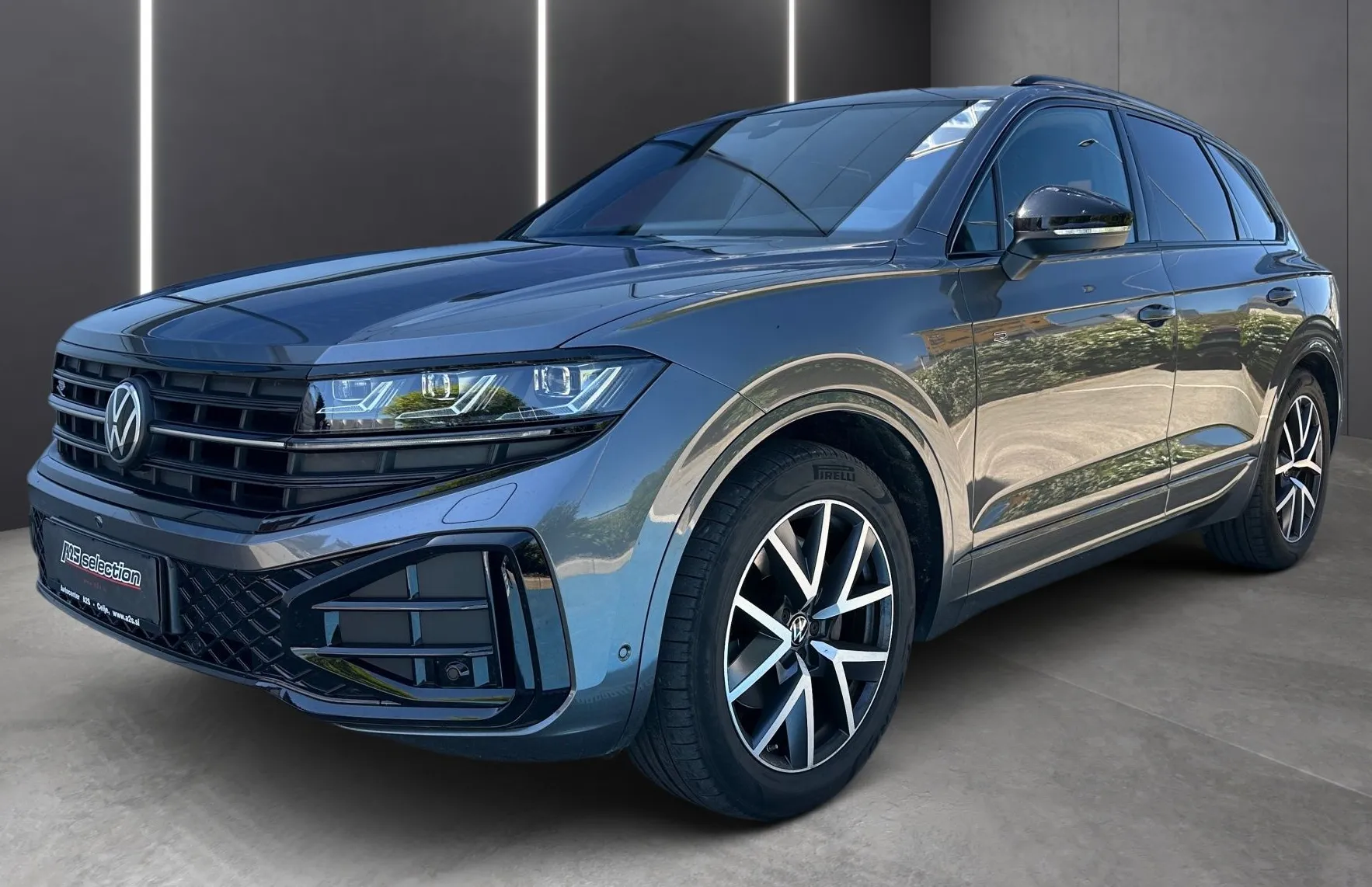 Zunanja slika - VW Touareg - 4motion V6 TDI BMT R-Line Tiptronic - 1