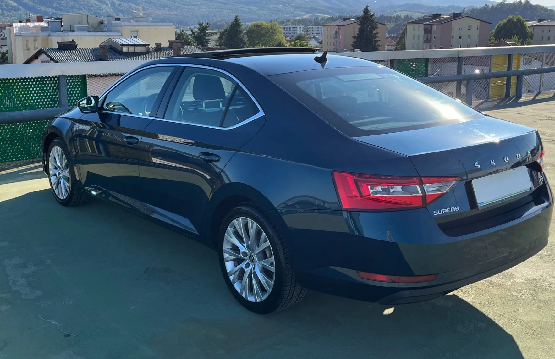 Zunanja slika - Škoda Superb - iV 1.4 TSI Ambition DSG. PANORAMA. LED.NAVI.2X PDC - 6