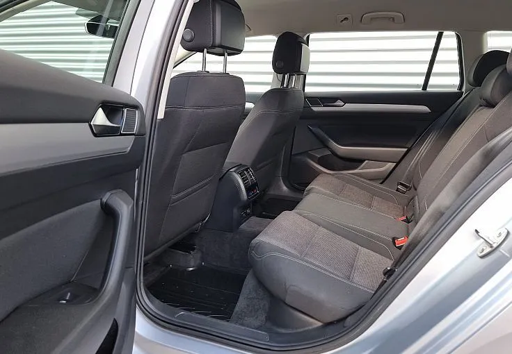 Zunanja slika - Volkswagen Passat - Variant 2.0 TDI+VELIKI SERVIS-FULL LED-GR.SED-NAVI-MASAŽA - 8