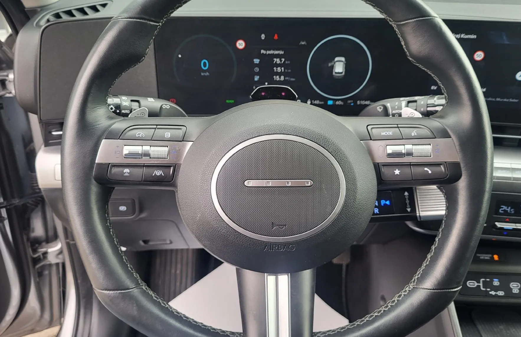 Zunanja slika - Hyundai Kona - EV 48.4 kWh Premium slo-1last-tov.garancija-navi - 8