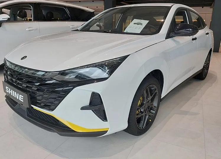 Zunanja slika - Dongfeng Shine - 1.5 TURBO SPORT - 1
