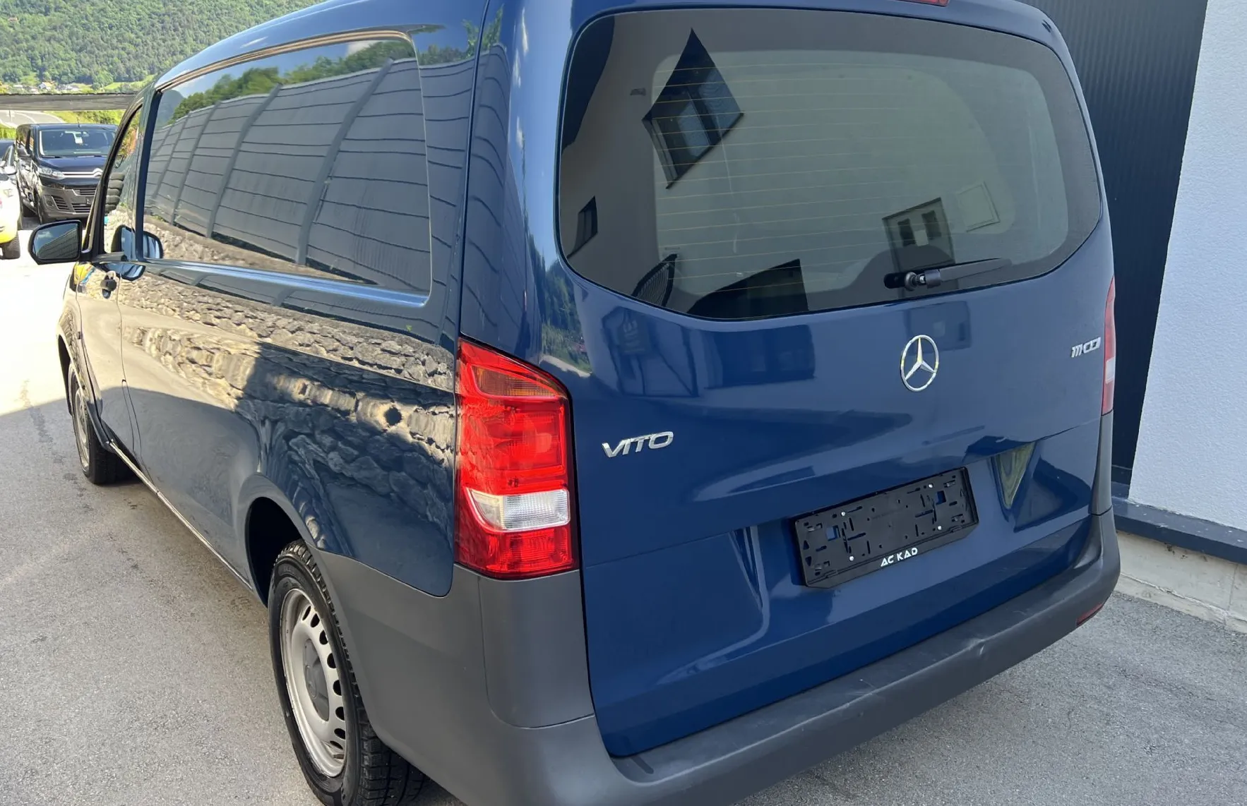 Zunanja slika - Mercedes-Benz Vito - 111 CDI - 3