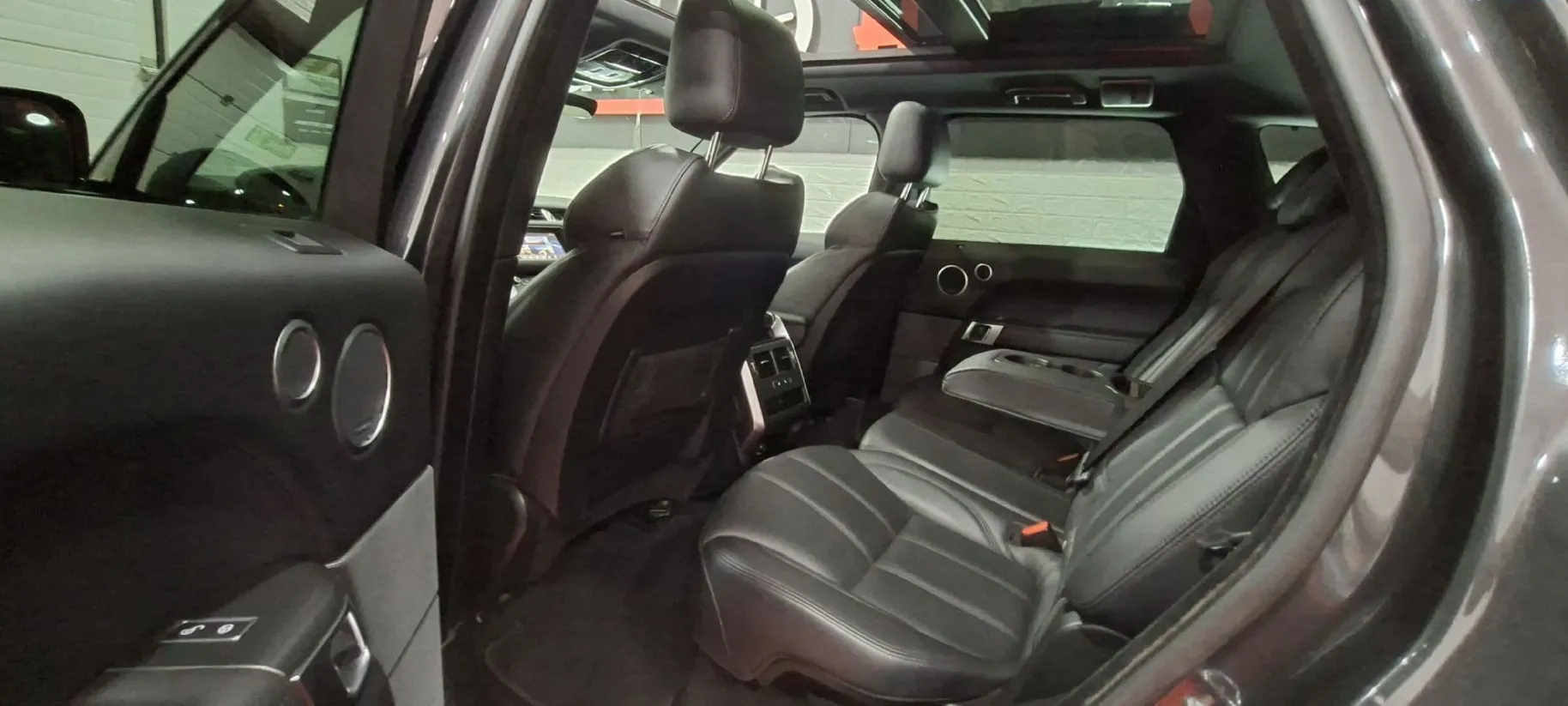 Notranja slika - Land Rover Range Rover Sport - 3.0 TDV6.4x4 avt.MAX OPREMA.VIRTUAL.VEL.SERVIS - 12