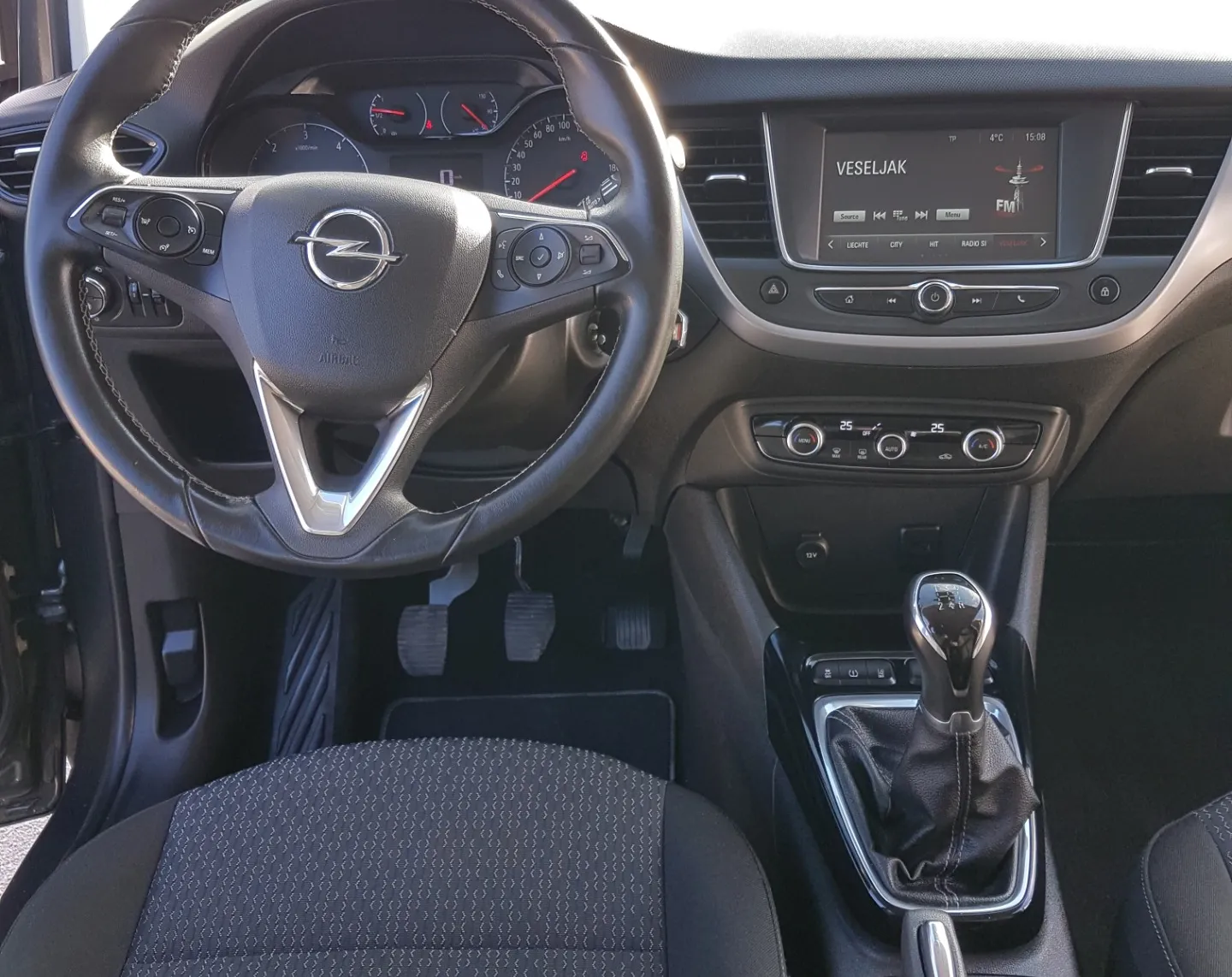 Zunanja slika - Opel Crossland X - 1,6 CDTi - 4