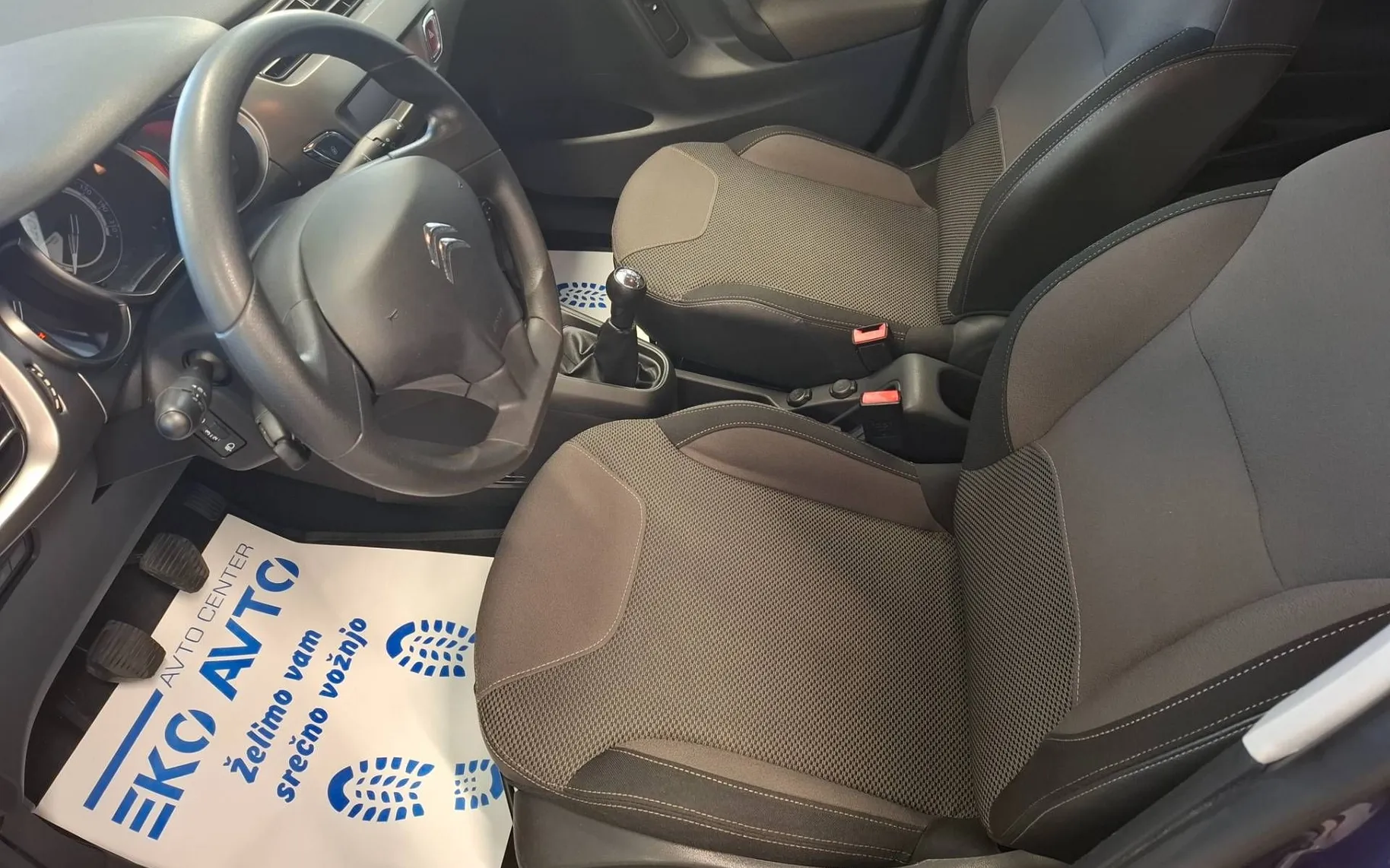 Zunanja slika - Citroën C3 - 1.0 VTi PureTech Attraction SAMO 98000KM-KOT NOV - 6