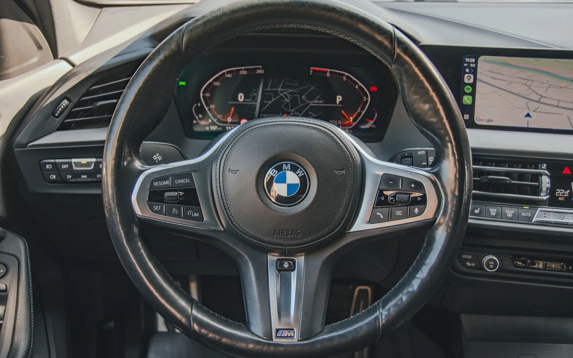 Zunanja slika - BMW - 118i M Sport-LED-HUD-PANO-LC PRO-KAM-17C - 13