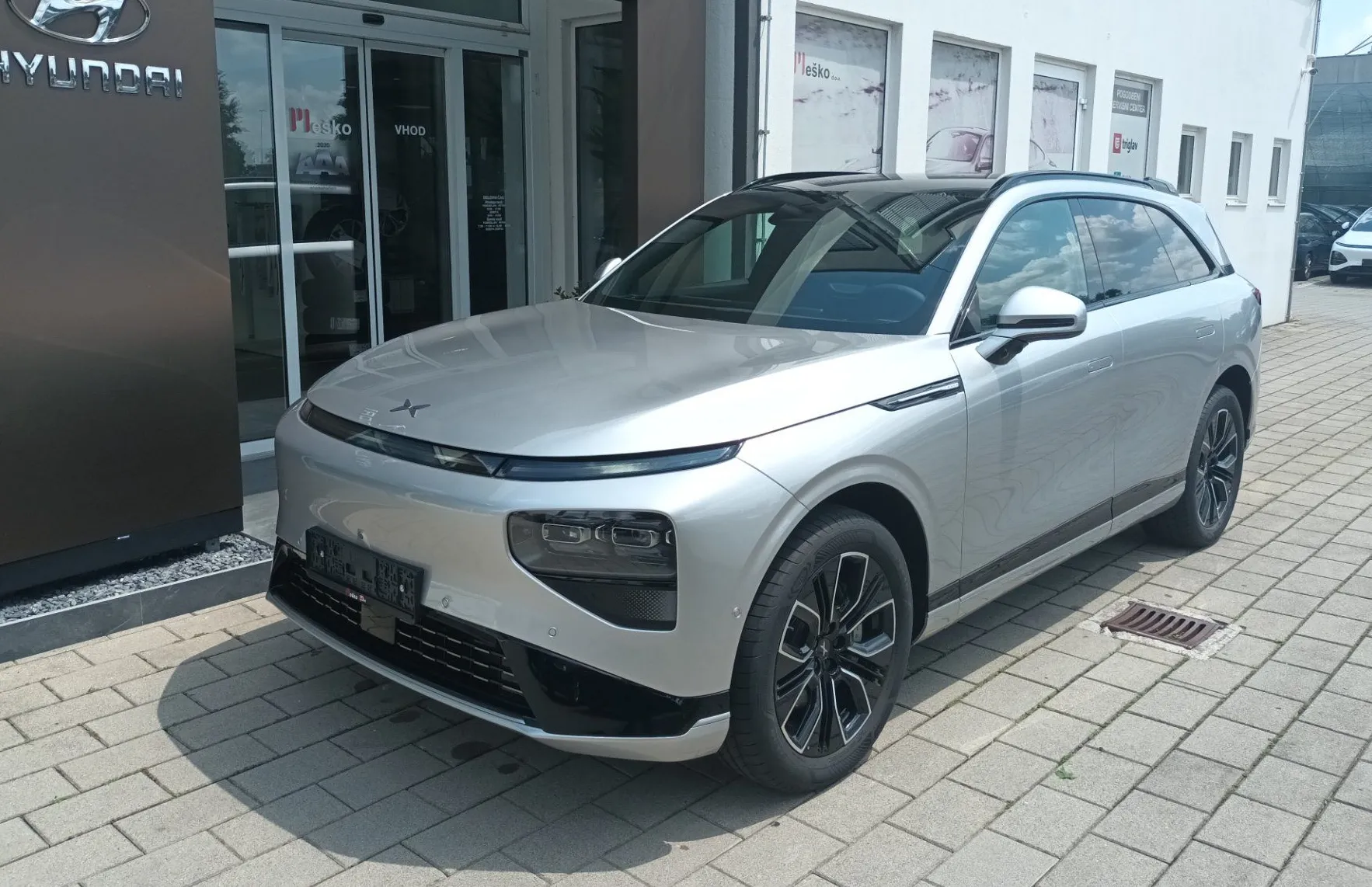 Zunanja slika - Xpeng G9 - Standard Range.Paket Premium Sedeži Zvok - 1