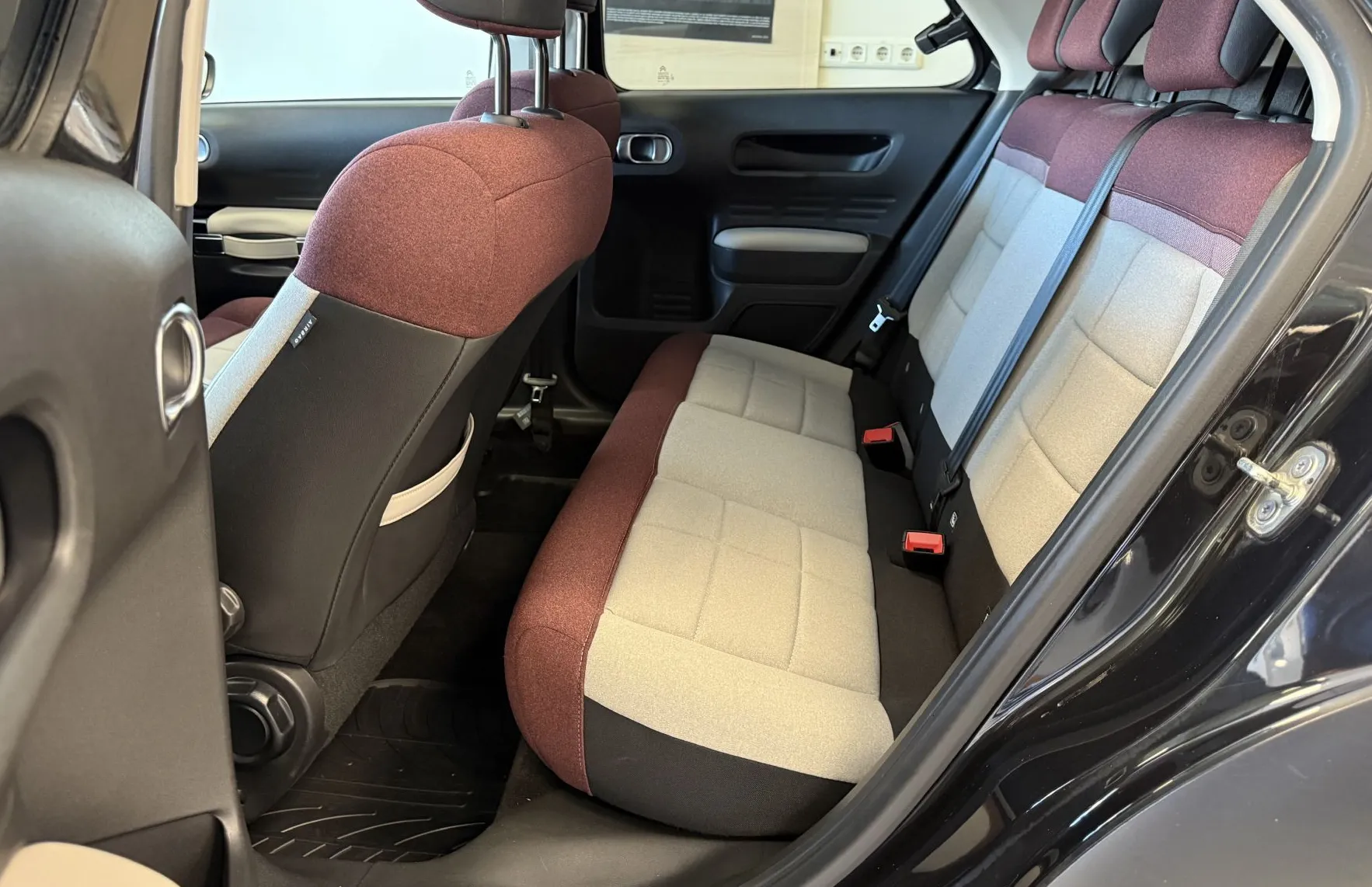 Zunanja slika - Citroën C4 Cactus - 1.2 PureTech SHiNE -1.LASTNIK-SLO.-ODLIČEN- - 11