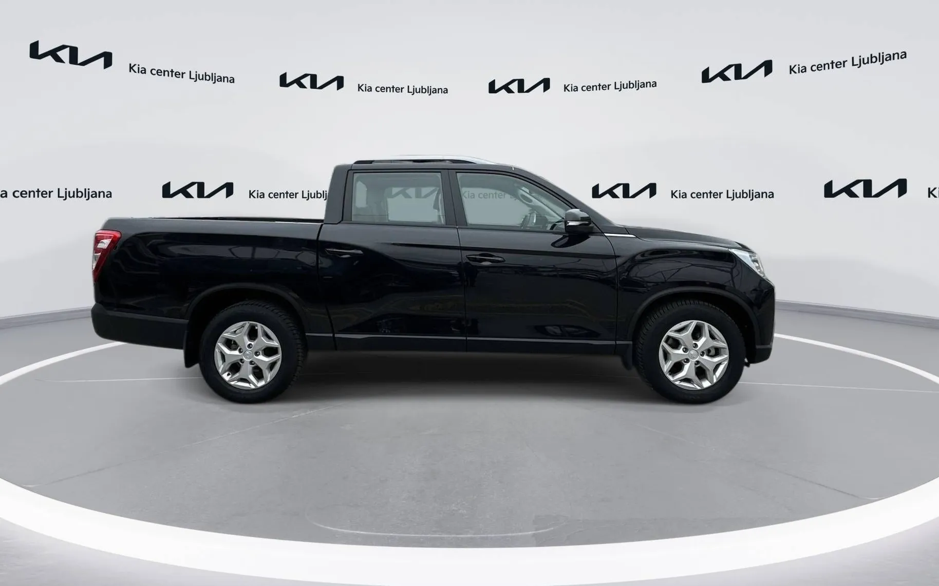 Zunanja slika - SsangYong Musso - Grand 2.2 XDi Ultimate 4WD AT... - 4