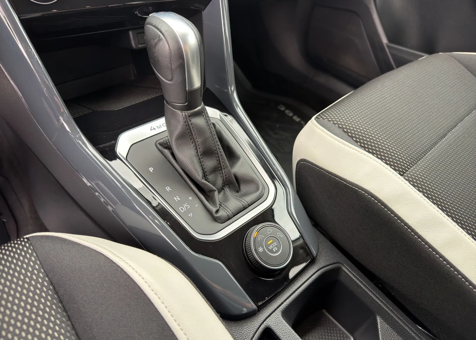Zunanja slika - Volkswagen T-Roc - 2,0 TDI BMT Style DSG 4M AUT - 12