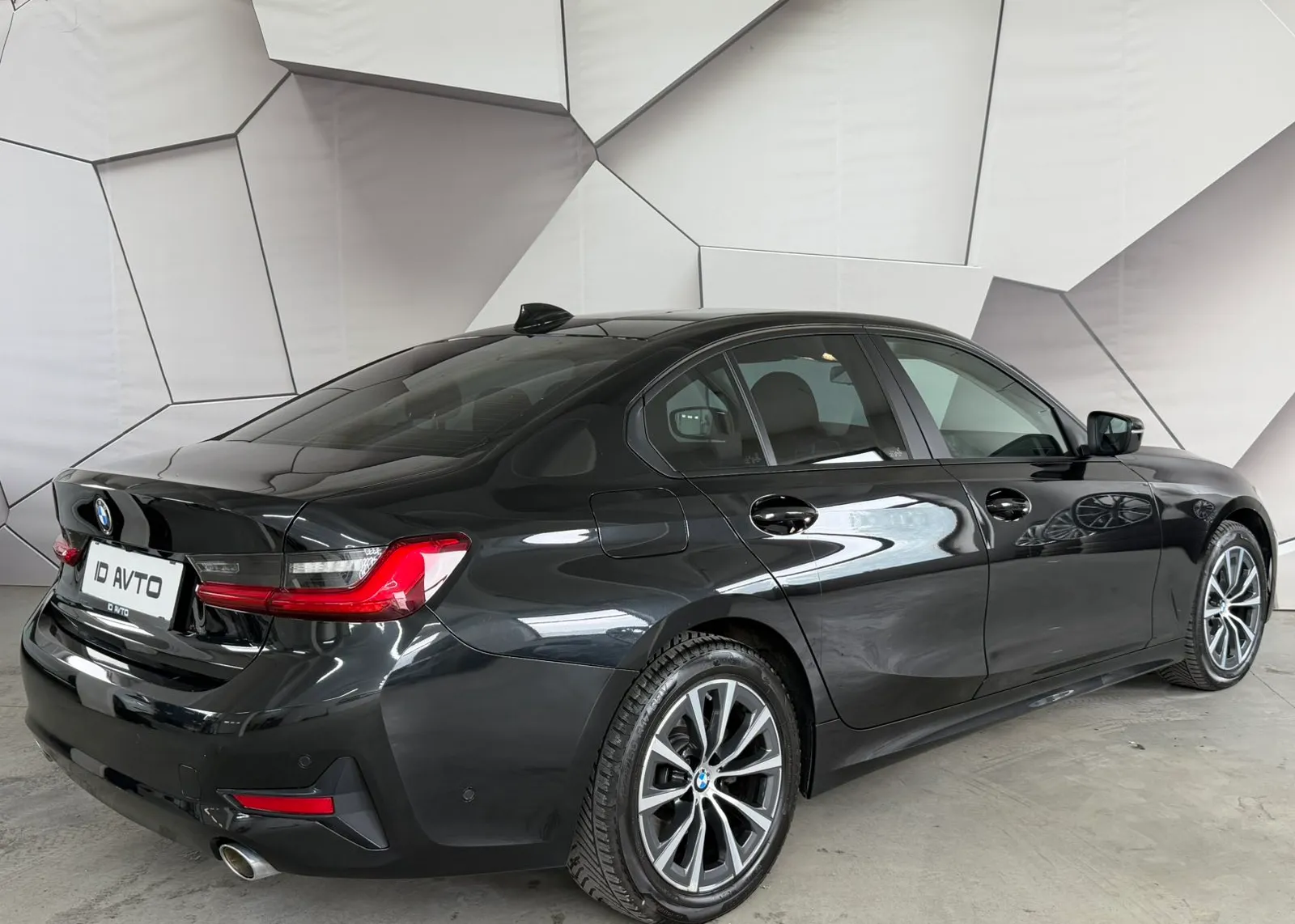 Zunanja slika - BMW Serija 3 - 318D AUT. - 8