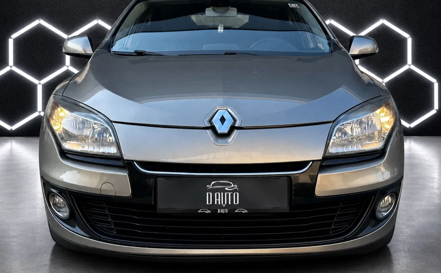 Zunanja slika - Renault Megane - Grandtour 1.5 dCi NAVI+TEMPOMAT+PDC... - 2