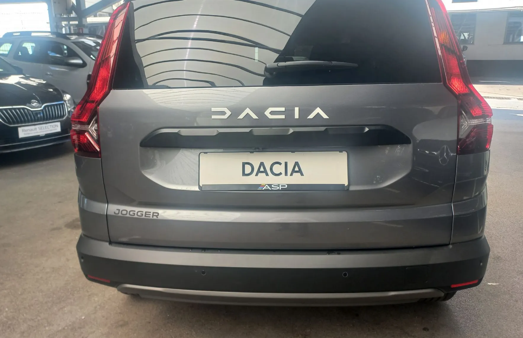 Zunanja slika - Dacia Jogger - 1.0 TCe 110 Expression 7-Sed. - 4