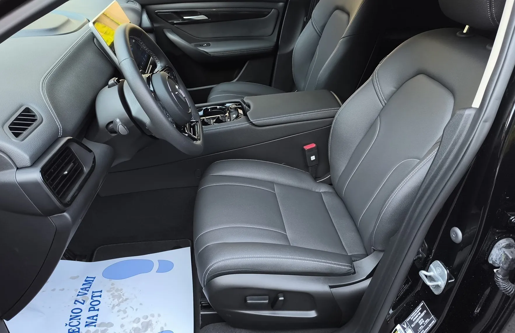 Zunanja slika - Vinfast VF8 - 87.7 kWh AWD ECO-350PS AWD-POLNILNICA-ZALOGA - 9