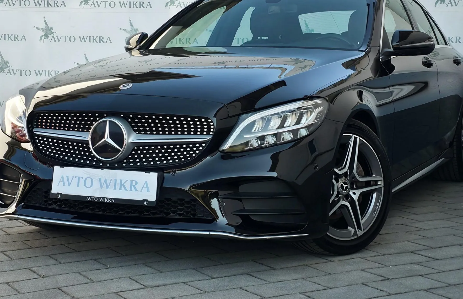 Zunanja slika - Mercedes-Benz C-Razred - 180d AMG Line Avt. LED•TEMP•NAVI•KAMERA•F1•18C - 2