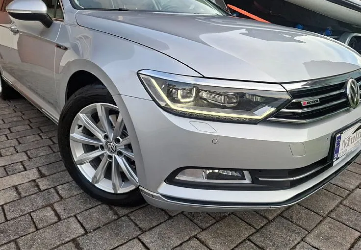 Zunanja slika - Volkswagen Passat - Variant 4motion 2.0 TDI HIGHLINE DSG.FULLED.ACC.NAVIPRO... - 2