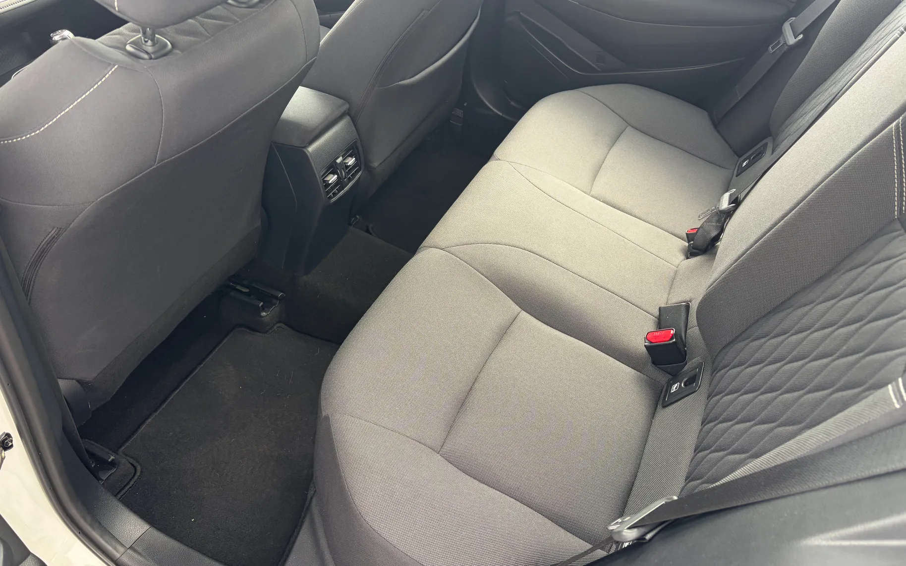 Notranja slika - Toyota Corolla - 1,6 VVT-i Luna - 7
