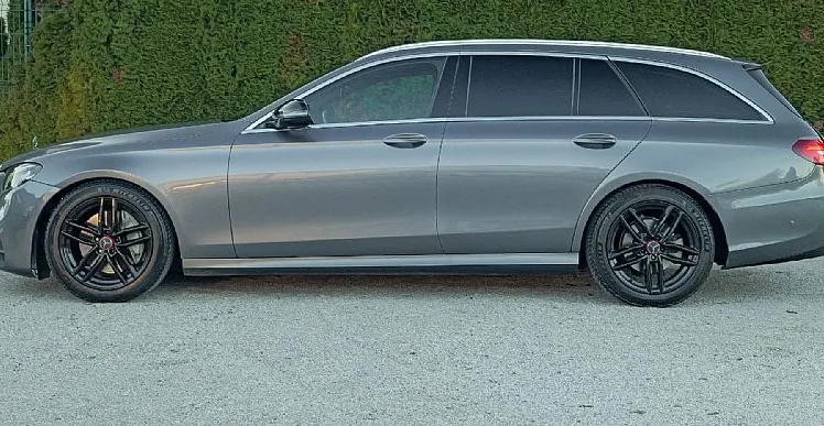 Zunanja slika - Mercedes-Benz E-Razred - E300d•AMG Line•NAVI+•BURMESTER•GR.SED•KAM•KLJUKA - 9