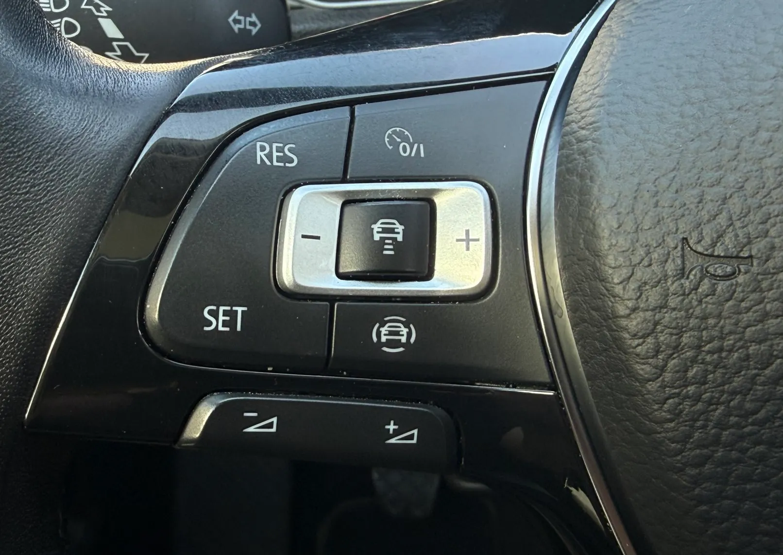 Zunanja slika - Volkswagen T-Roc - 1,5 TSI  Style - 15