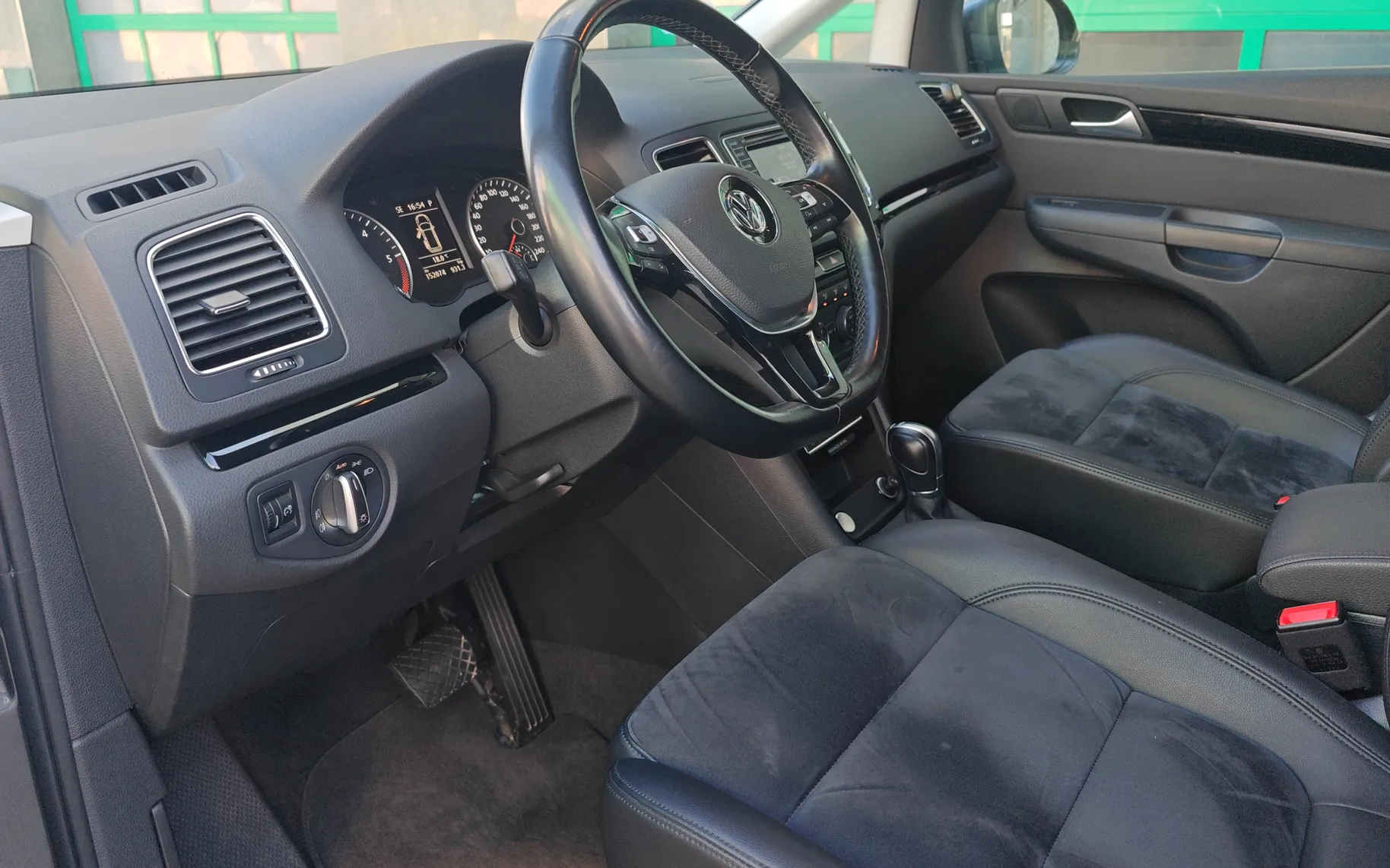 Notranja slika - Volkswagen Sharan - 2,0 TDI BMT SCR Style DSG - 12